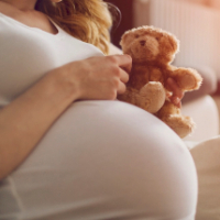 ฝันว่าท้อง